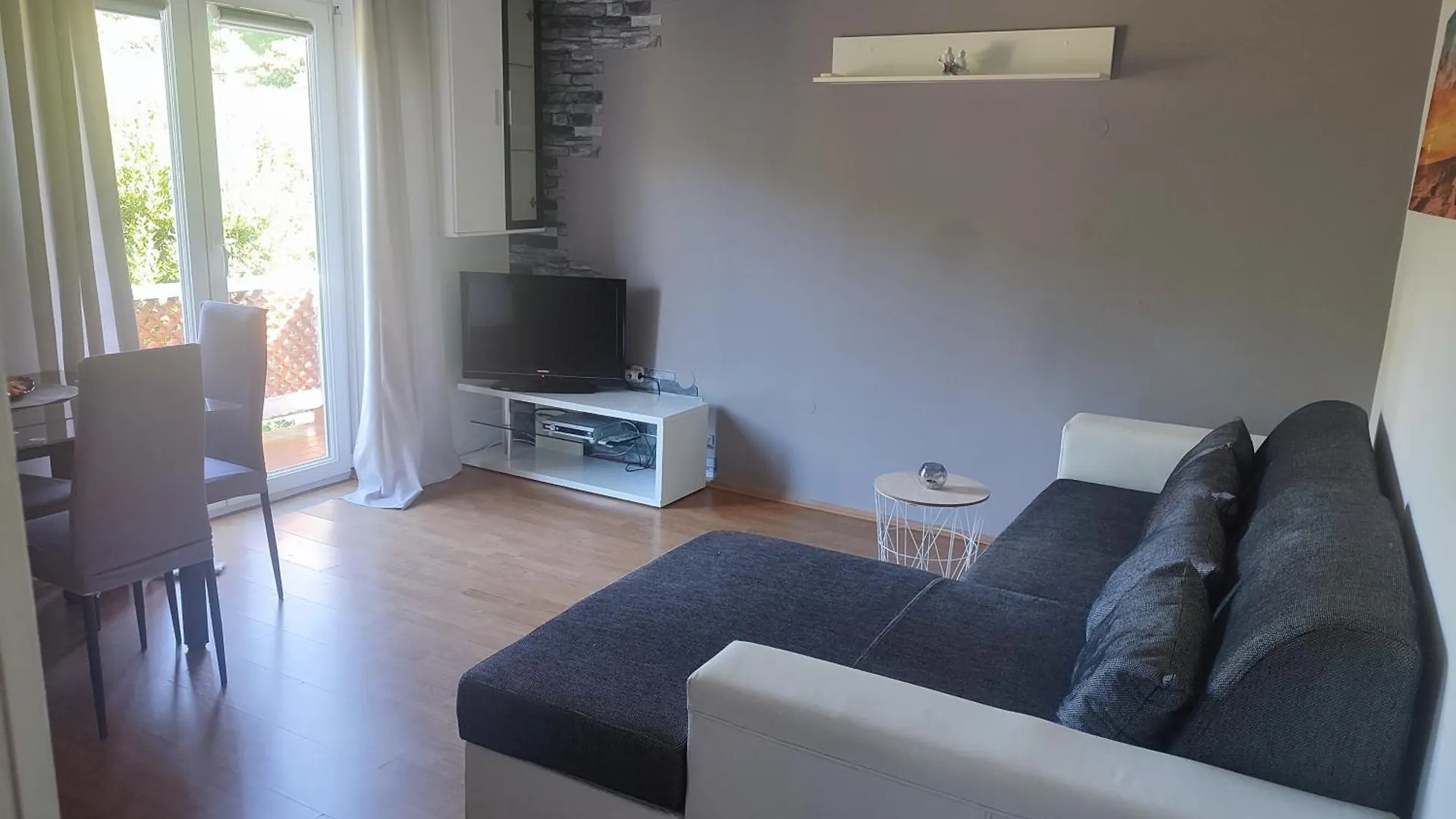 Apartments Luka Rab Town